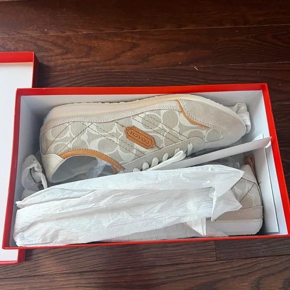 NWT COACH Women’s Tan & Brown Tennis Shoes Size 10 - Picture 2 of 11